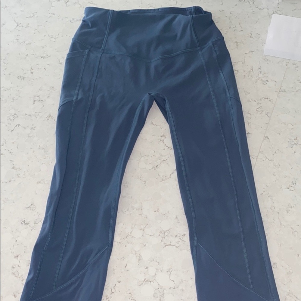 ALL THE RIGHT PLACES CROP LULULEMON 23”